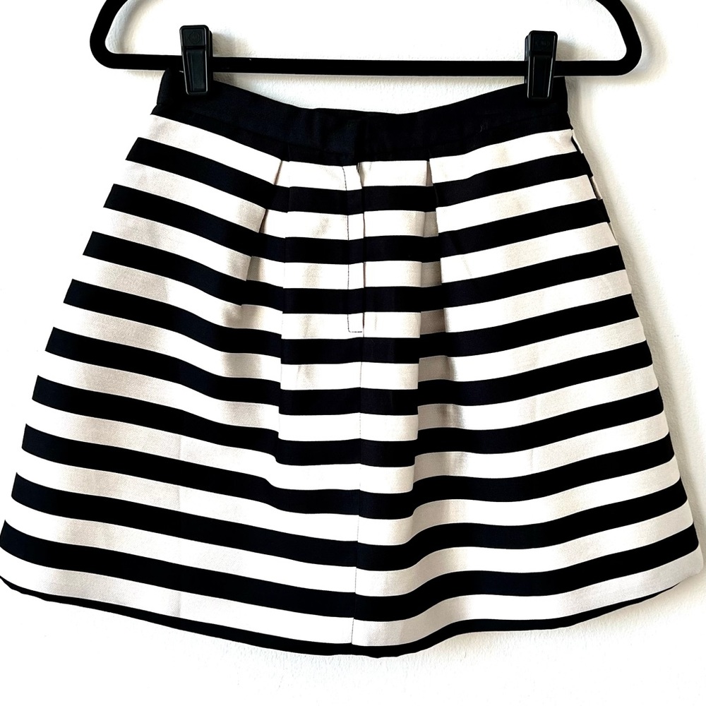 H&M Stripped Skirt with Pockets
